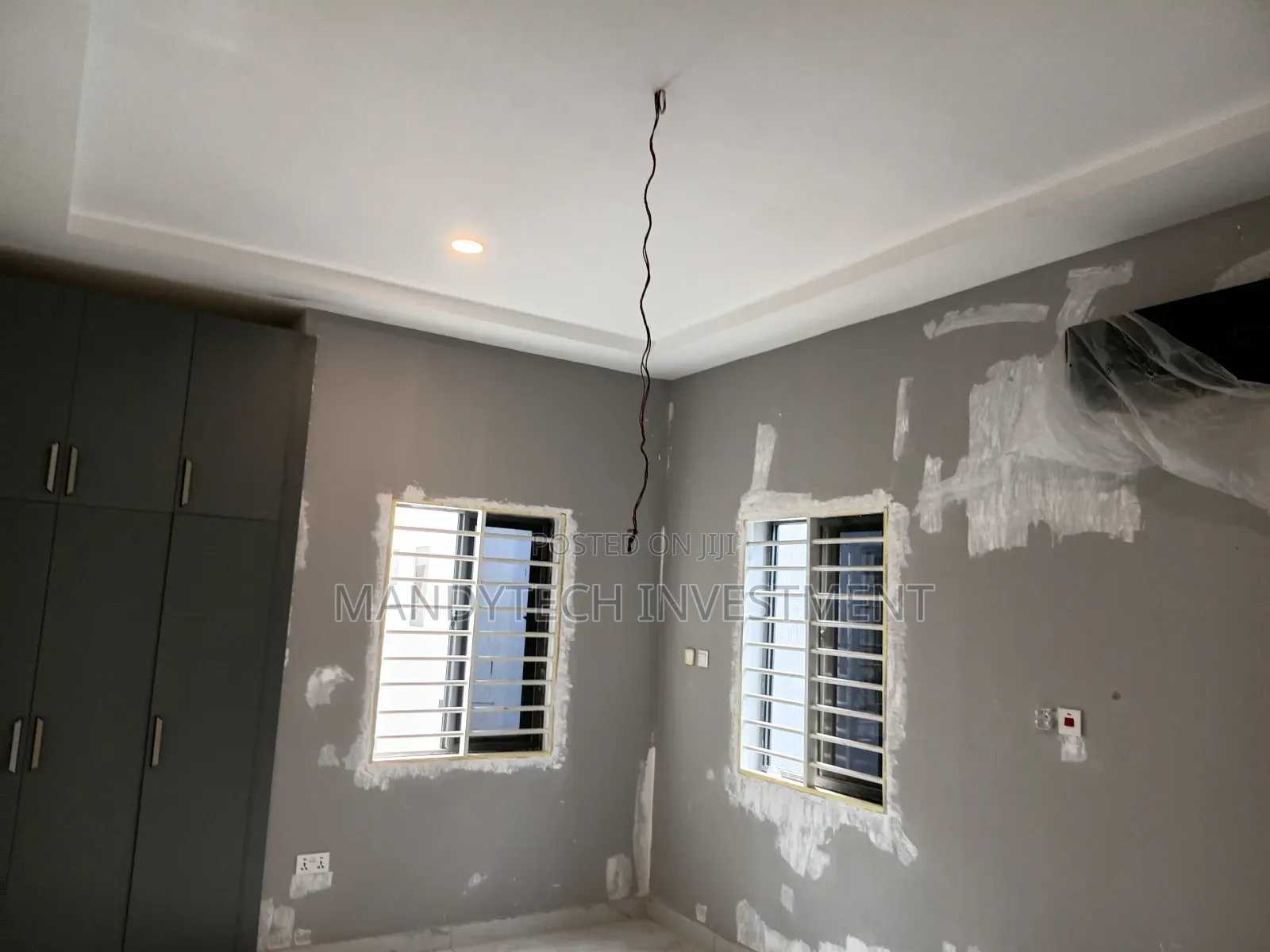 4bdrm Duplex in School Junction for sale