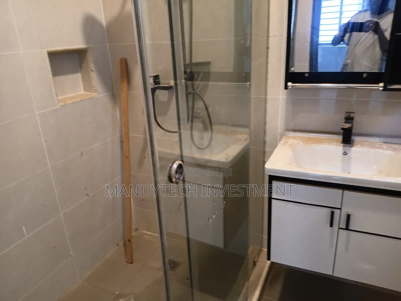 4bdrm Duplex in School Junction for sale
