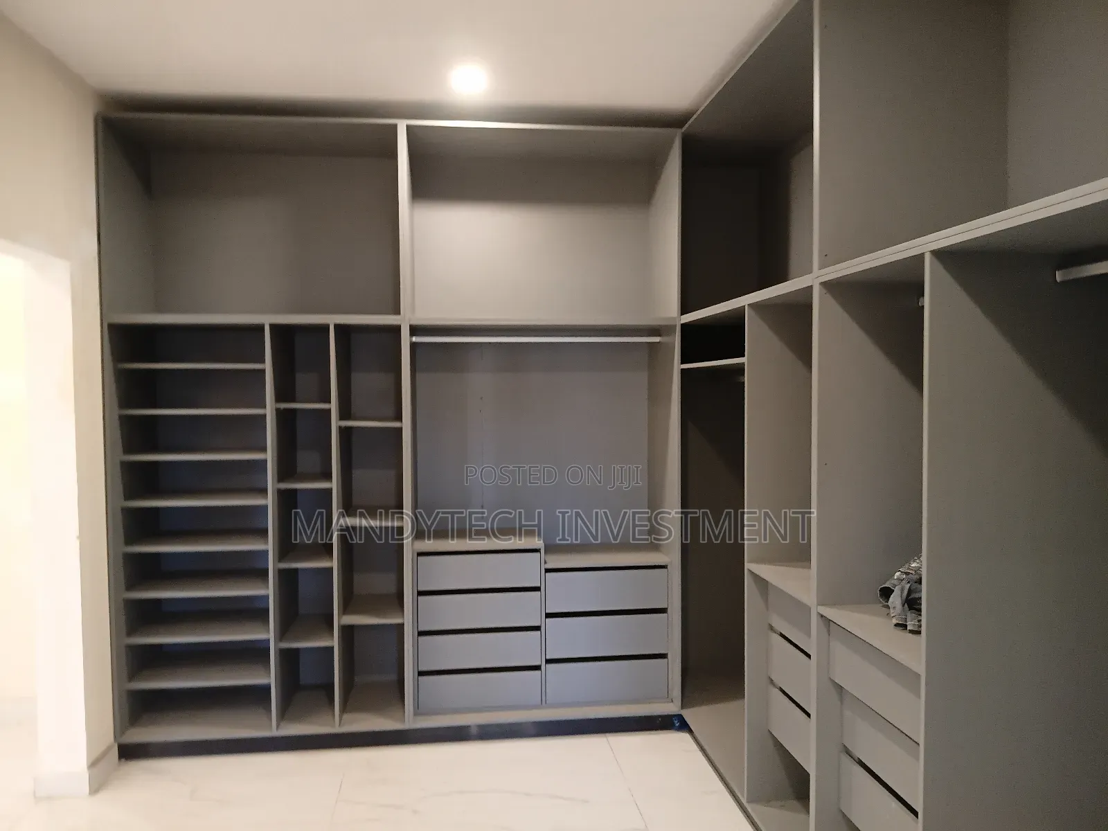 4bdrm Duplex in School Junction for sale