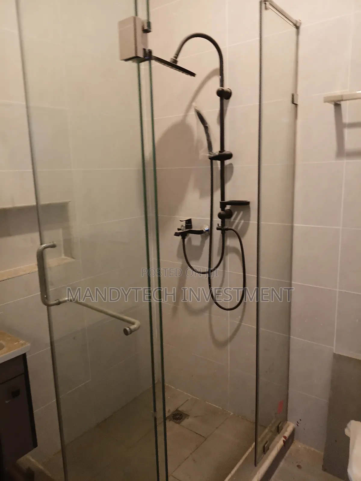 4bdrm Duplex in School Junction for sale