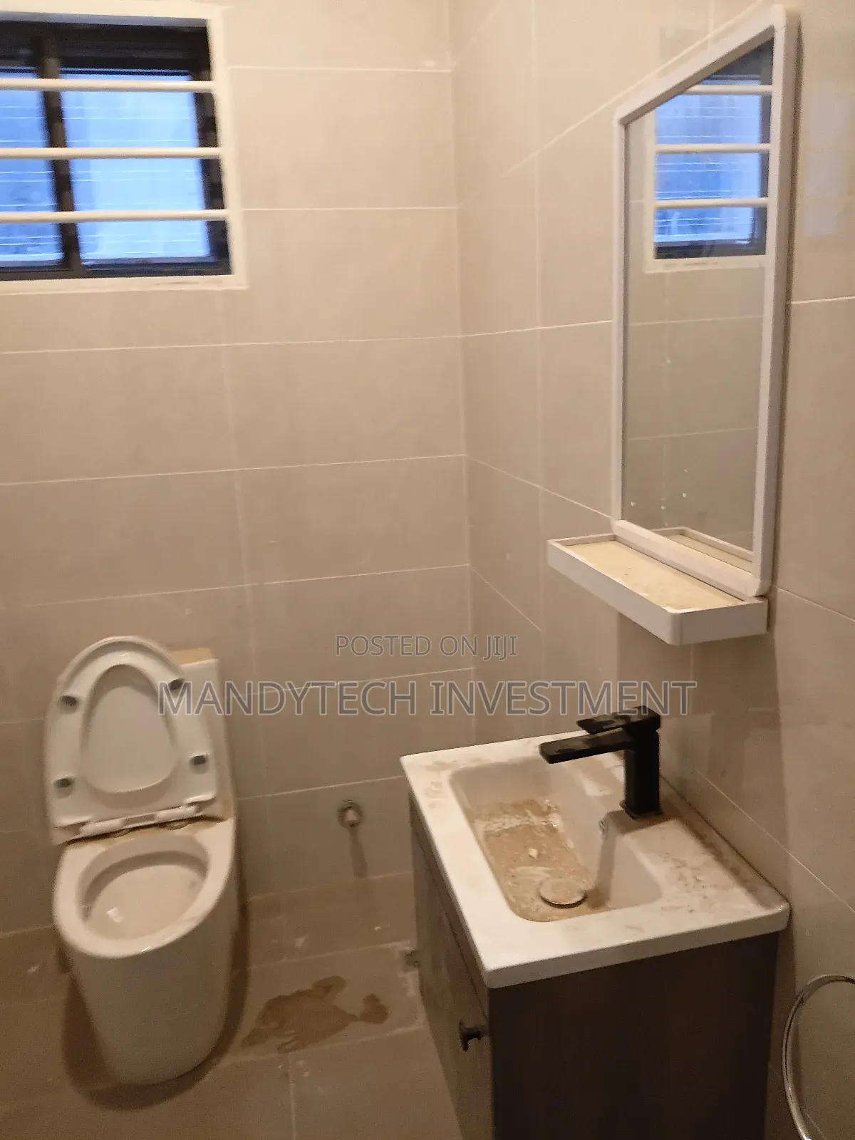 4bdrm Duplex in School Junction for sale