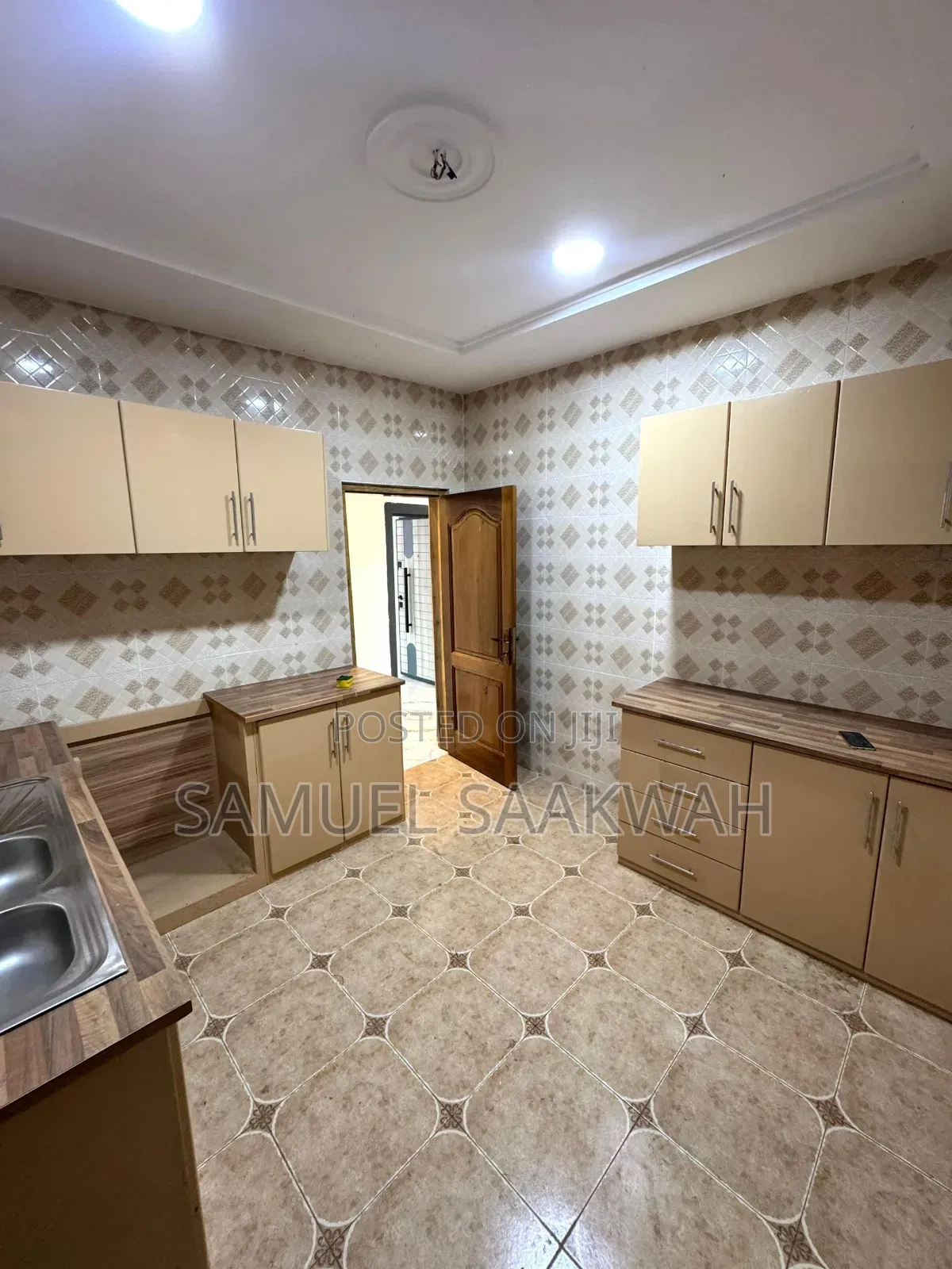 2bdrm Apartment in Achimota, Mile 7 for rent