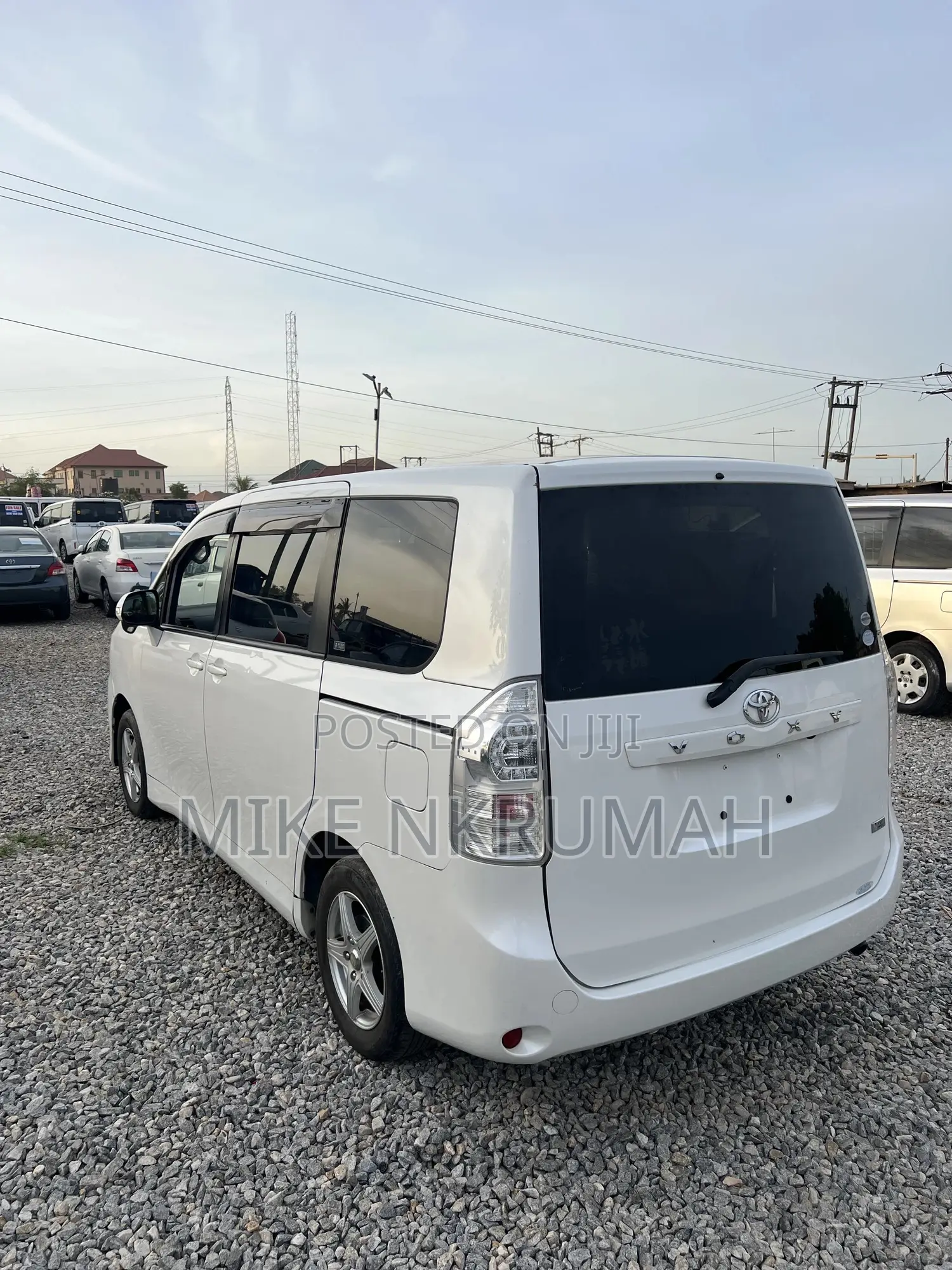 Toyota Voxy 2012 White