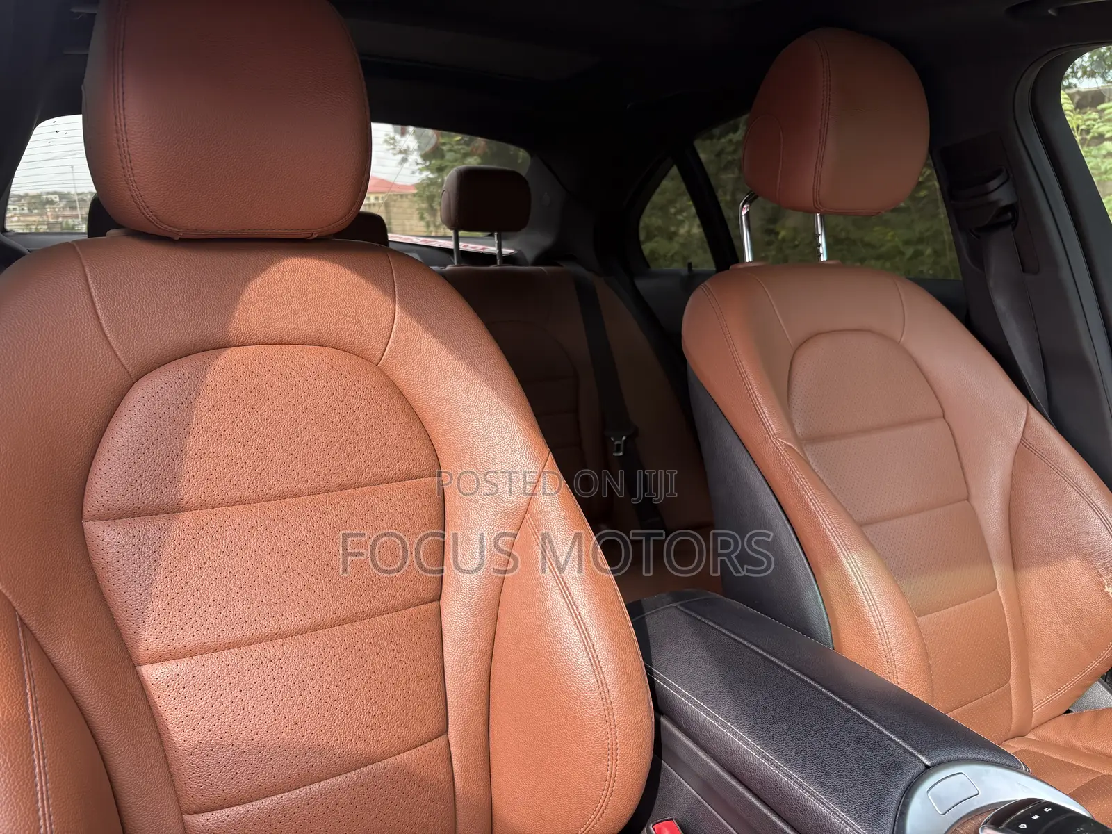 Mercedes-Benz C300 2020 Brown