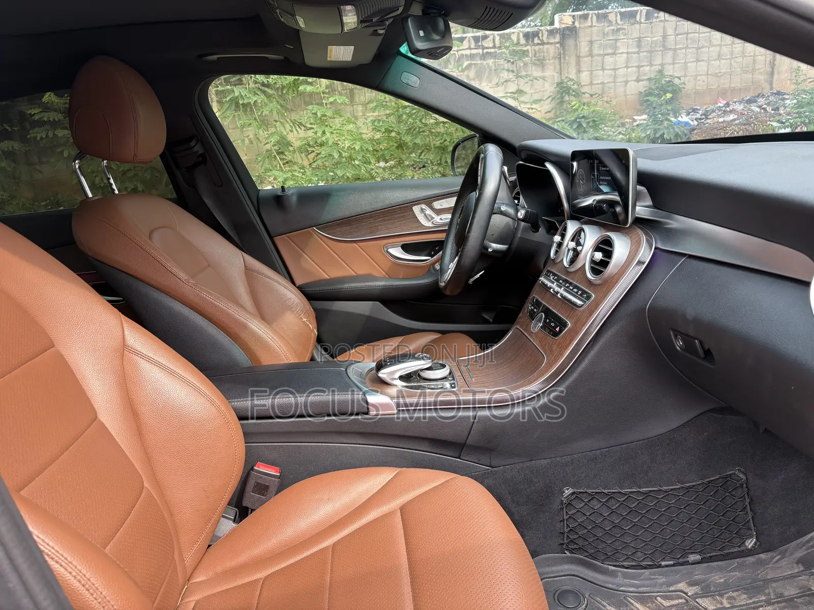 Mercedes-Benz C300 2020 Brown