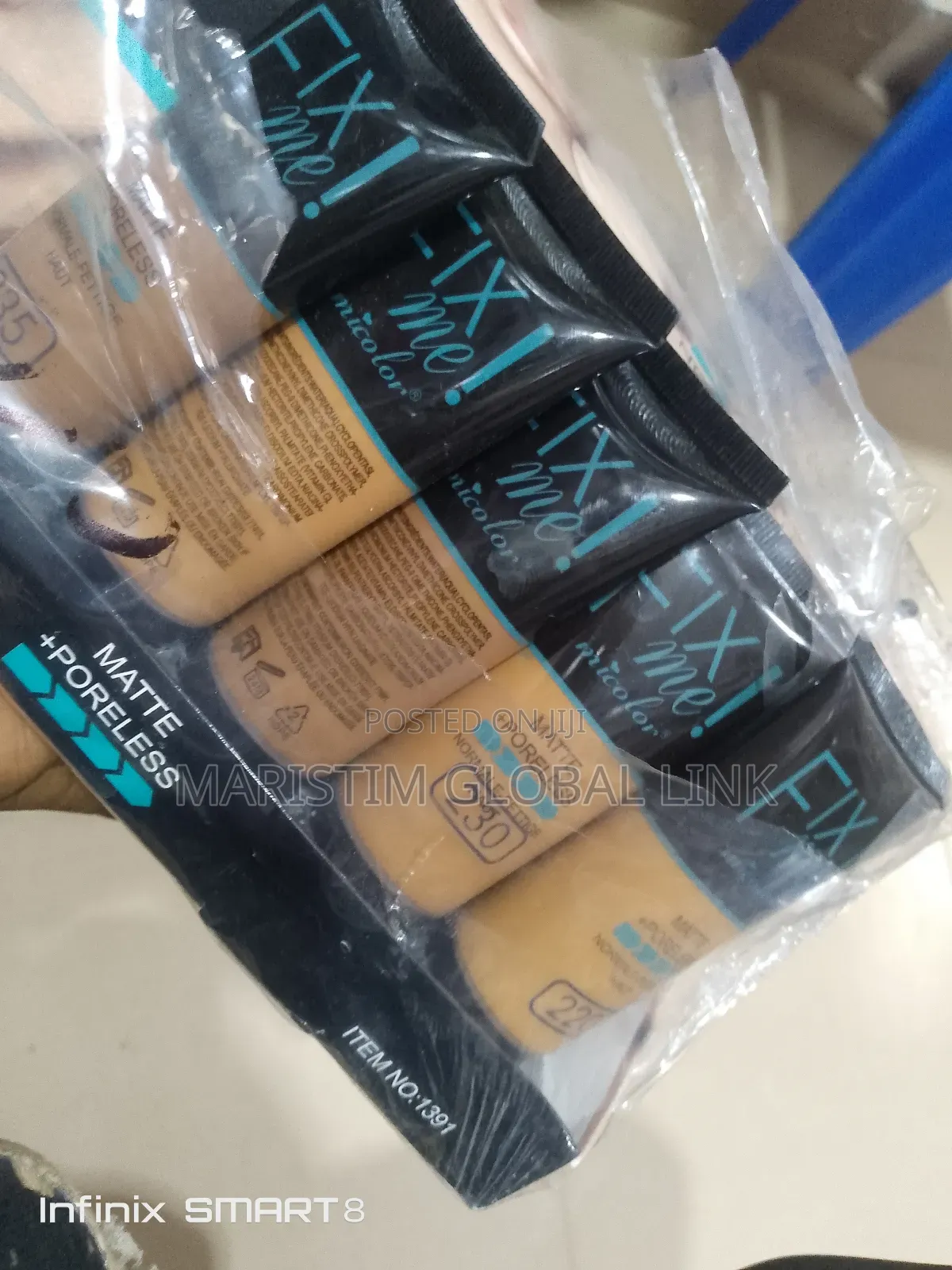 Matte + Poreless Foundation