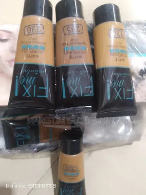 Matte + Poreless Foundation
