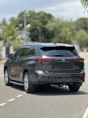 Toyota Highlander LE AWD 2020 Gray