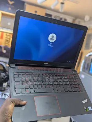 Laptop Dell Inspiron 15 5000 16GB Intel Core i7 HDD+SSD 128GB