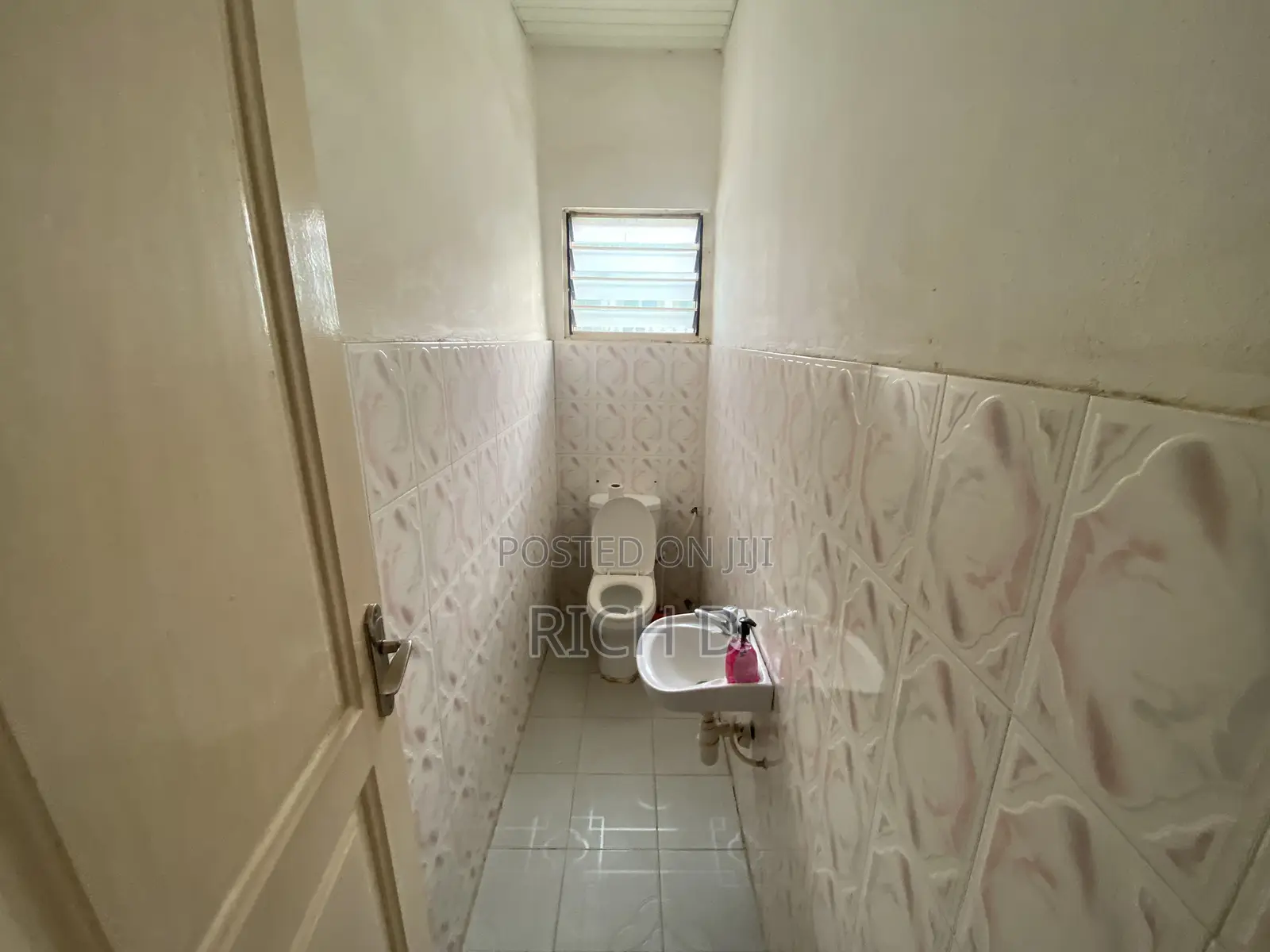 Furnished 2bdrm House in Magna Terris Estate, Dawhenya for sale