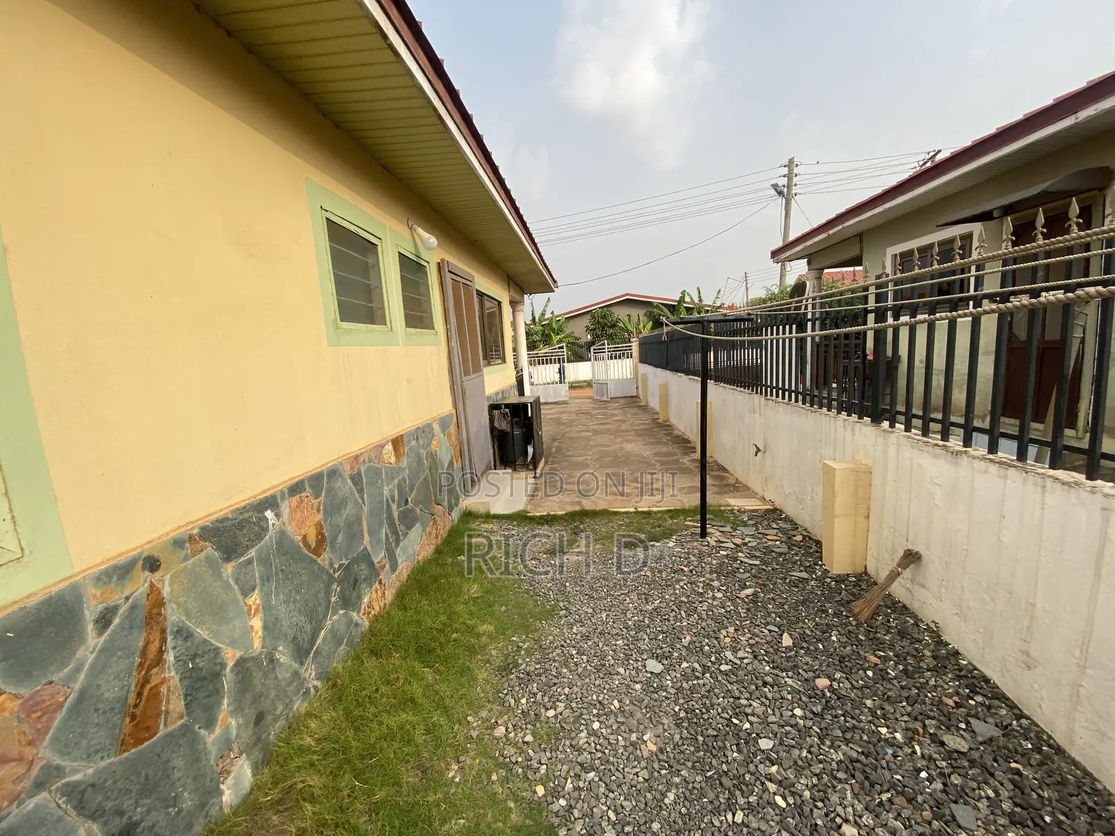Furnished 2bdrm House in Magna Terris Estate, Dawhenya for sale
