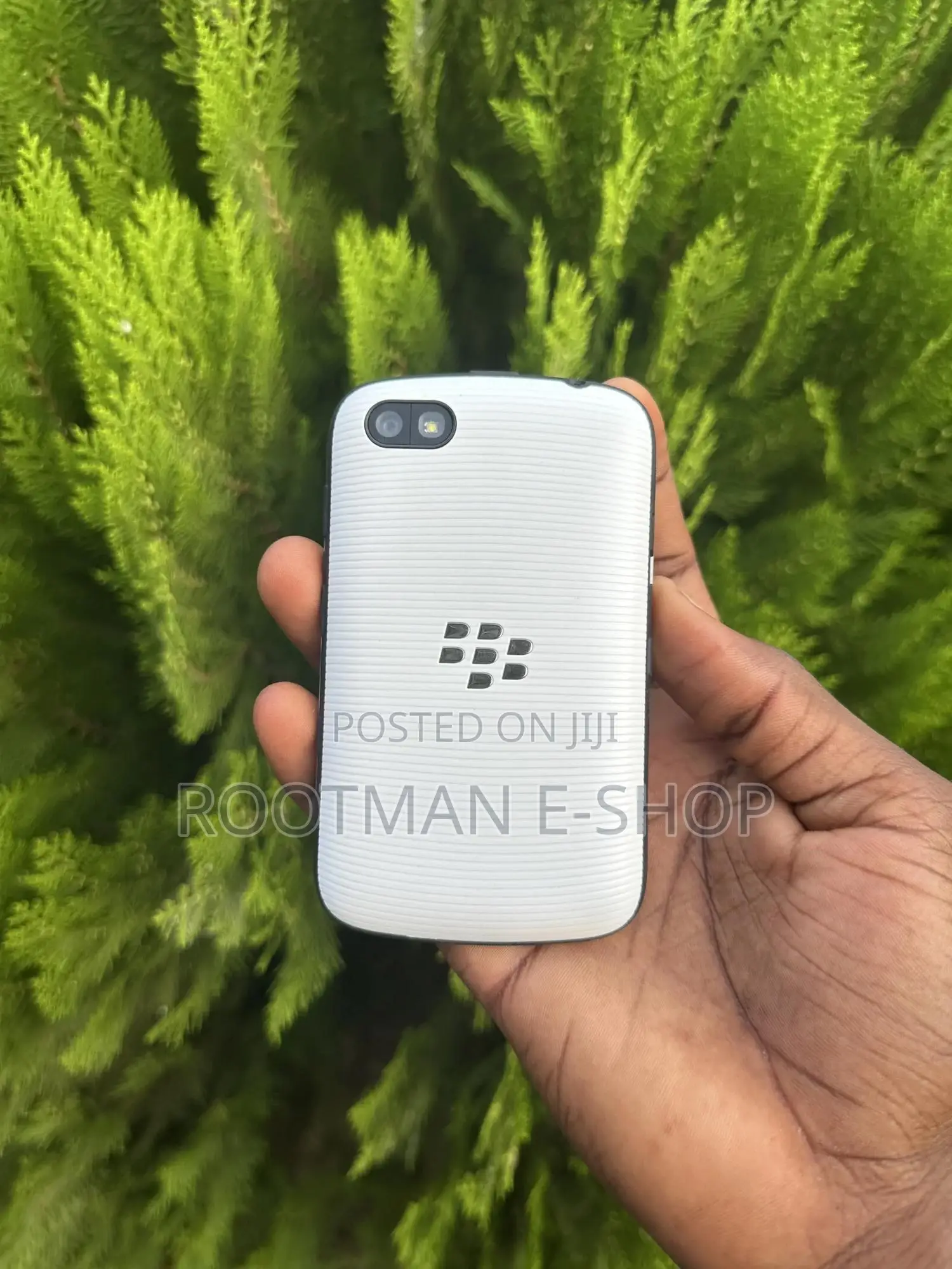 BlackBerry 9720 White