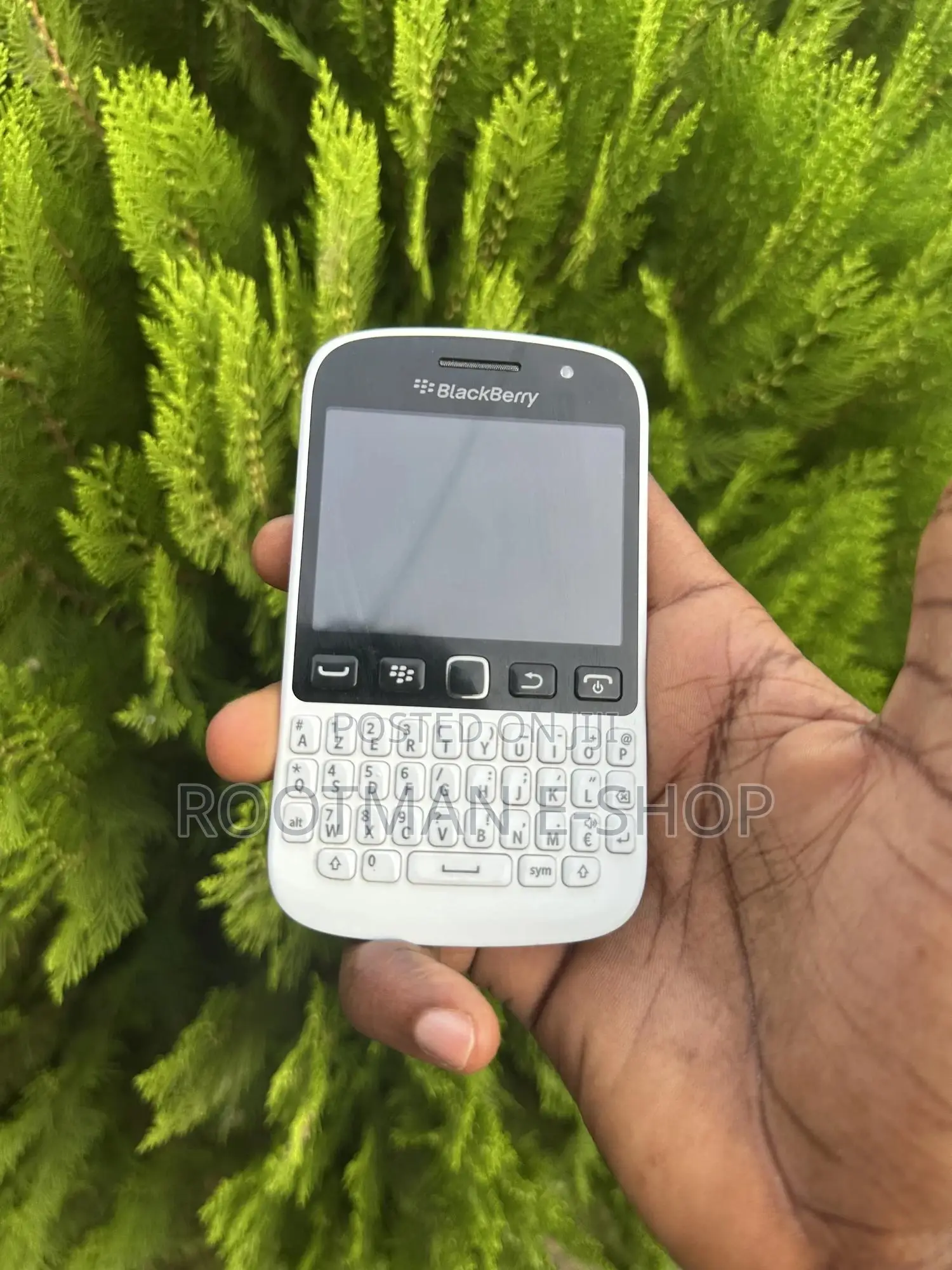 BlackBerry 9720 White