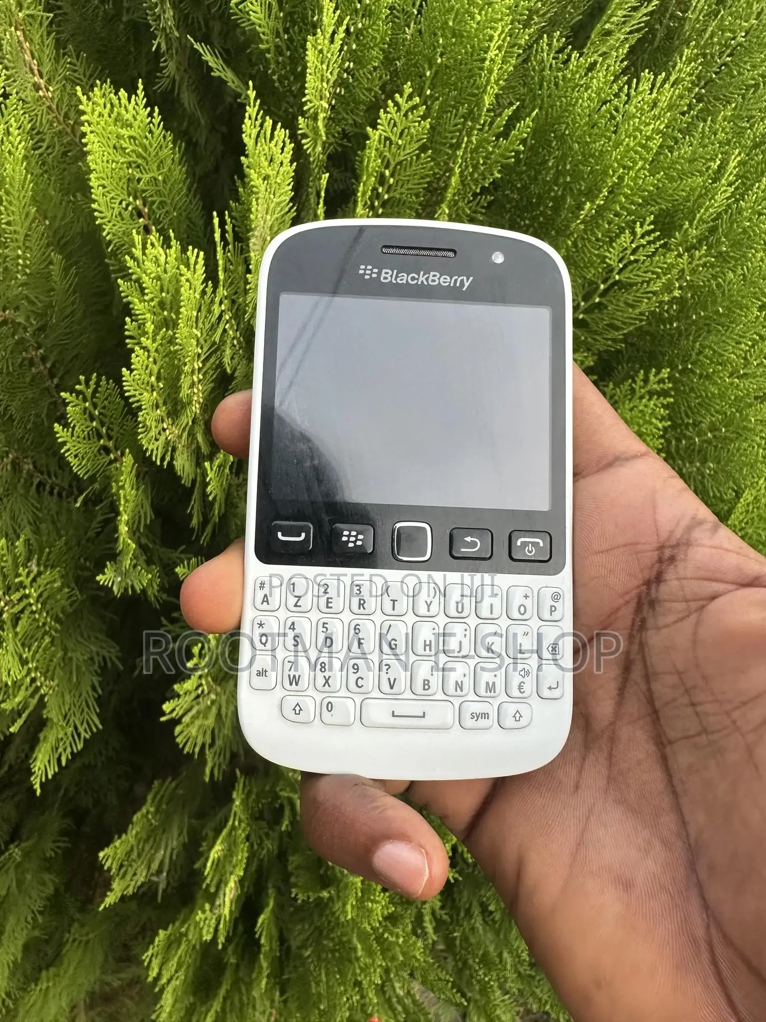 BlackBerry 9720 White