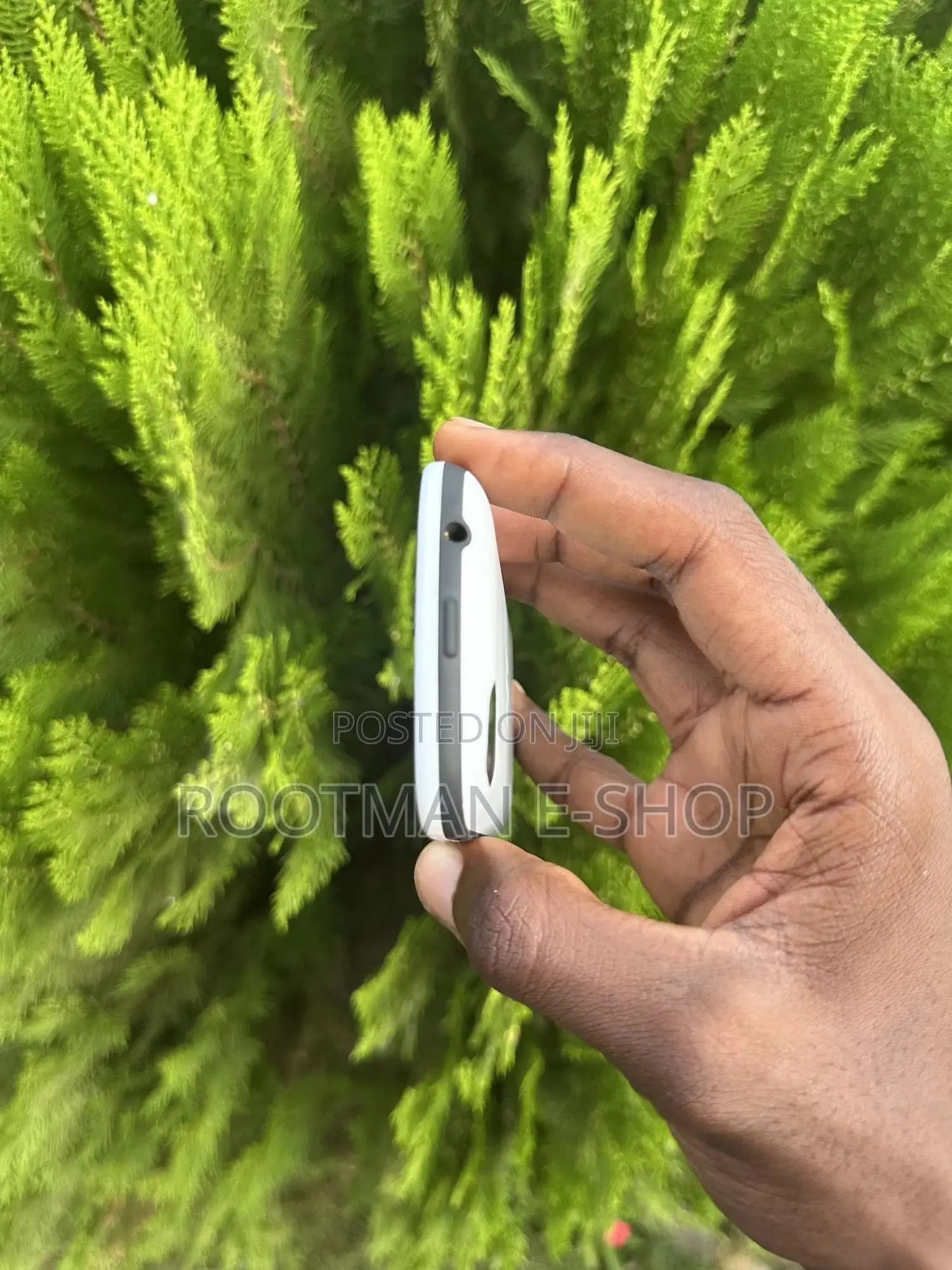 BlackBerry 9720 White
