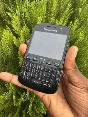 BlackBerry 9720 Black