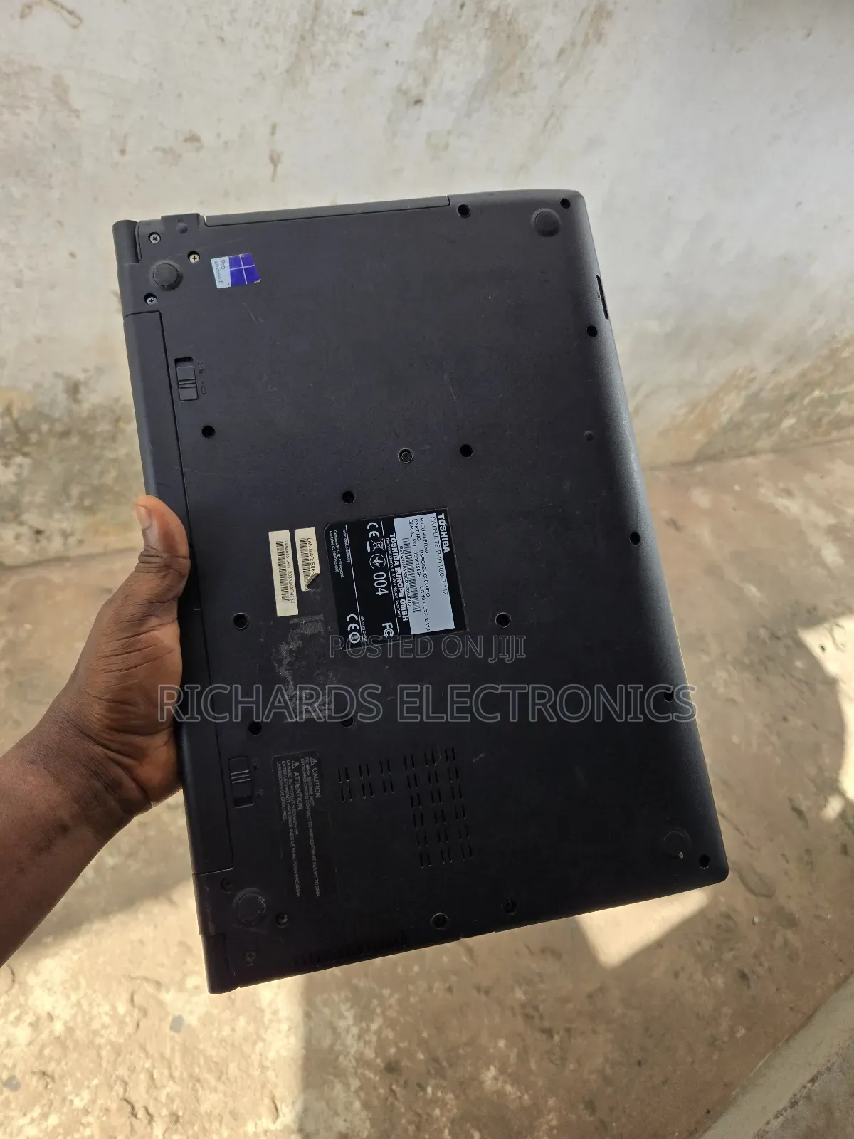 Laptop Toshiba A50 4GB Intel Core i3 HDD 500GB