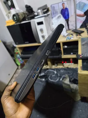 Laptop Toshiba A50 4GB Intel Core i3 HDD 500GB
