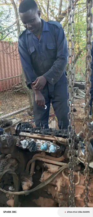 Auto Mechanic
