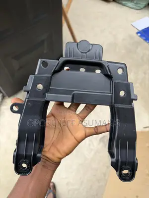 CRV 2015-2016 Top Grille Bracket