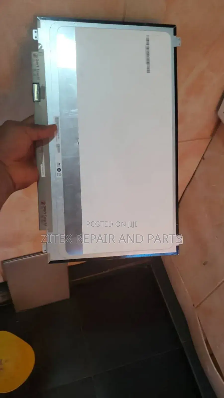 Laptop Screen Fixing