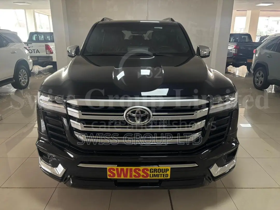 New Toyota Land Cruiser LC300 2025 Black
