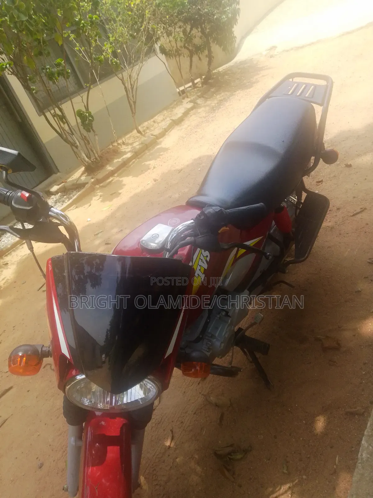 TVS HLX 125 2024 Red