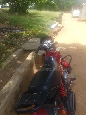 TVS HLX 125 2024 Red