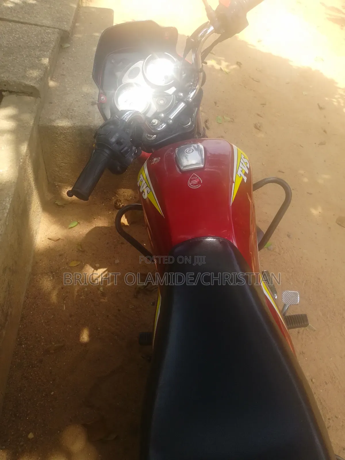TVS HLX 125 2024 Red