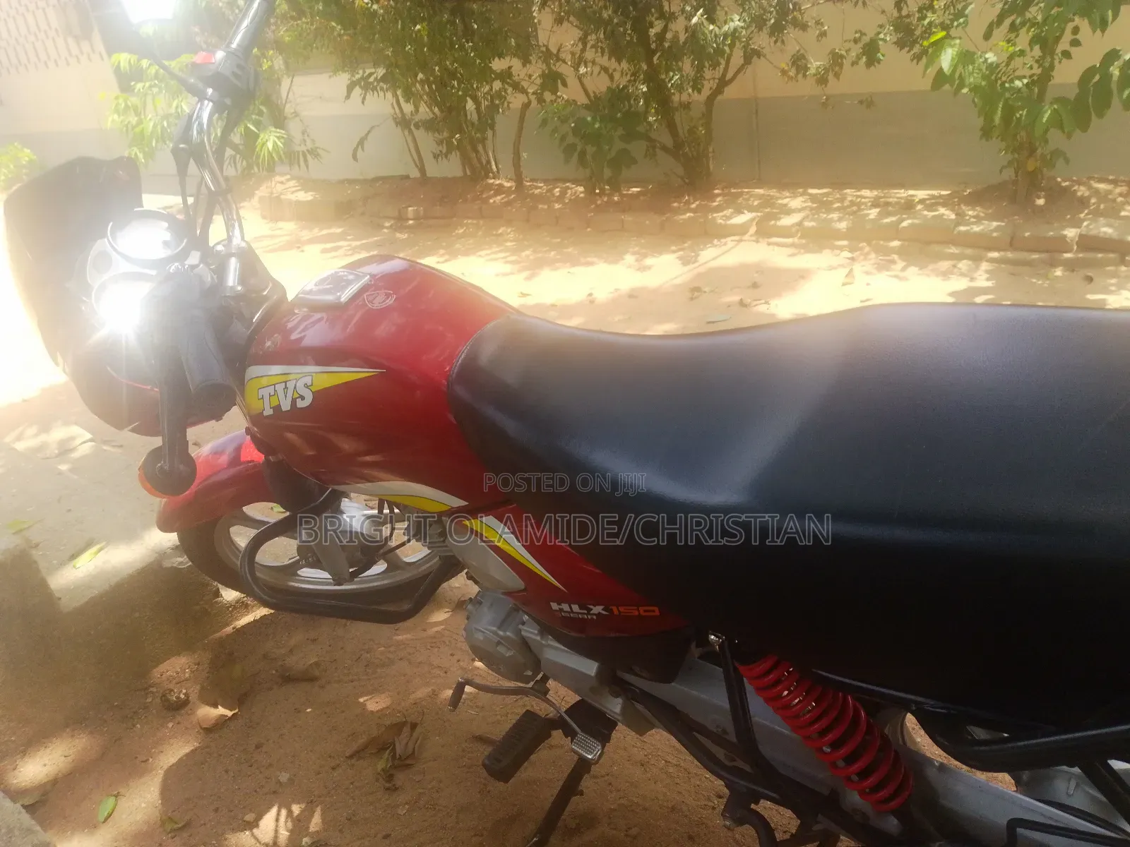 TVS HLX 125 2024 Red
