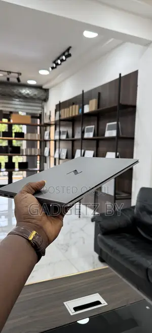 Laptop HP ZBook Firefly G8 32GB Intel Core i7 SSD 512GB