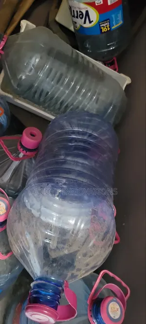 Empty 12l Multipurpose Containers Suitable For Household, Farming Etc.