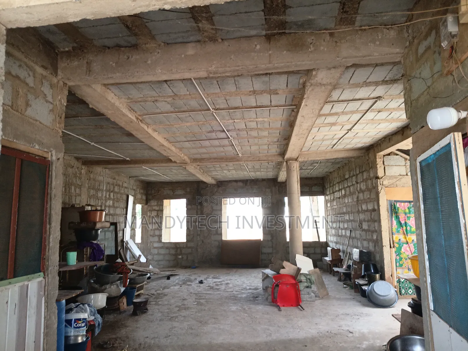 Splendid 6bedroom Uncompleted Mansion- Adenta