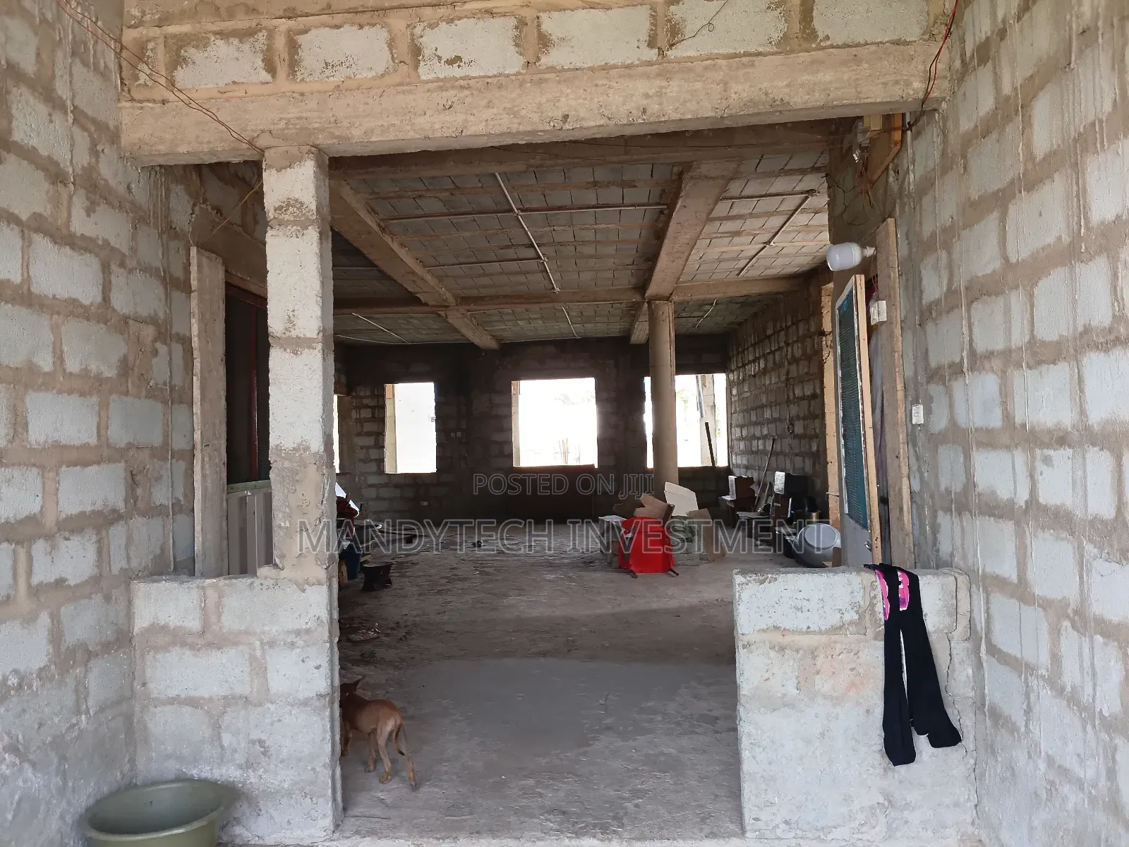 Splendid 6bedroom Uncompleted Mansion- Adenta