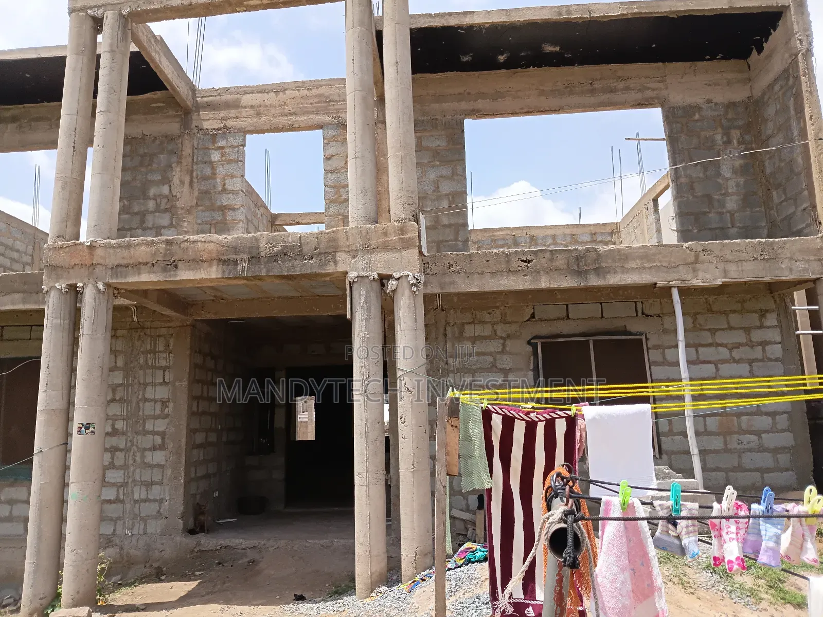 Splendid 6bedroom Uncompleted Mansion- Adenta