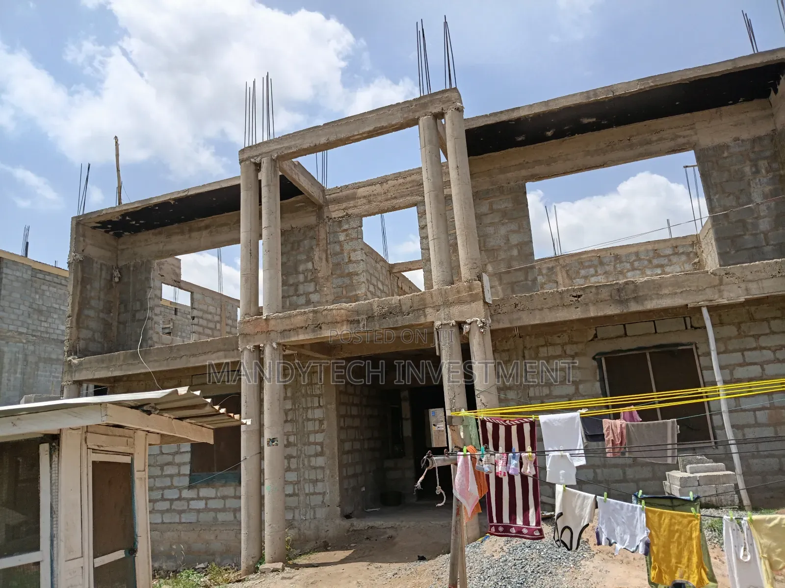 Splendid 6bedroom Uncompleted Mansion- Adenta
