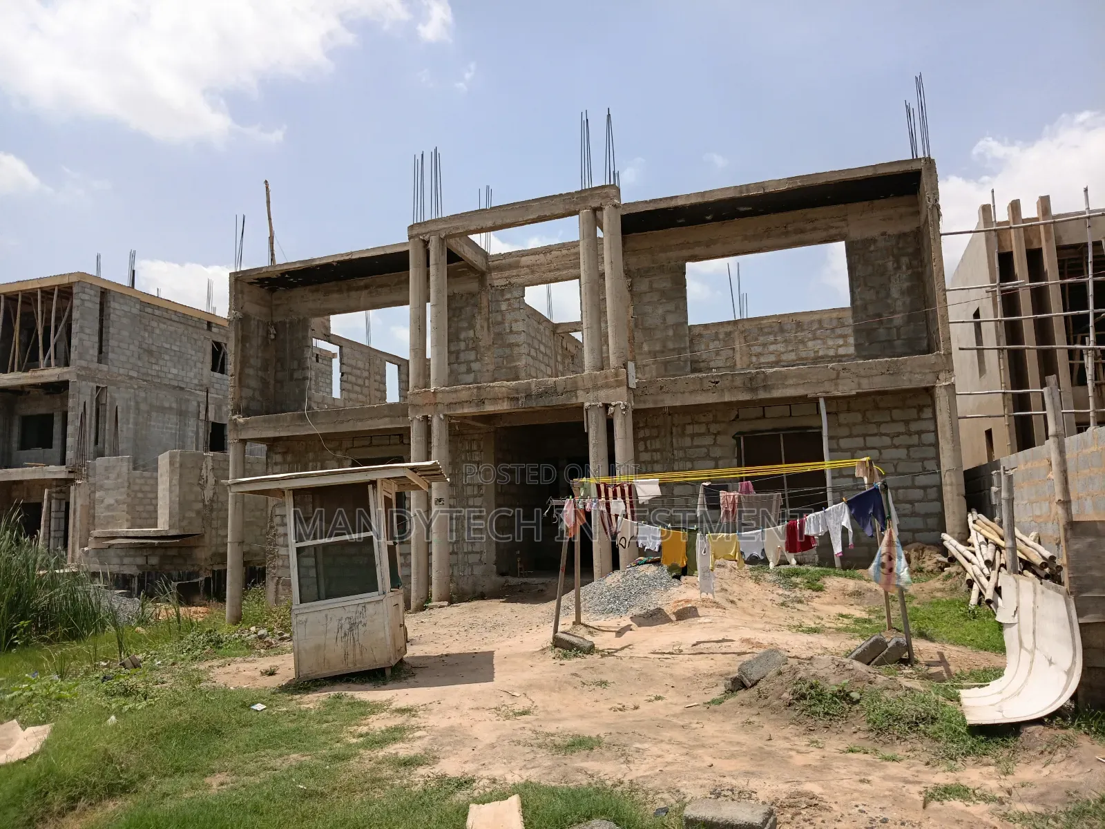 Splendid 6bedroom Uncompleted Mansion- Adenta