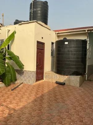 6bdrm House in Botwe Near Little for rent
