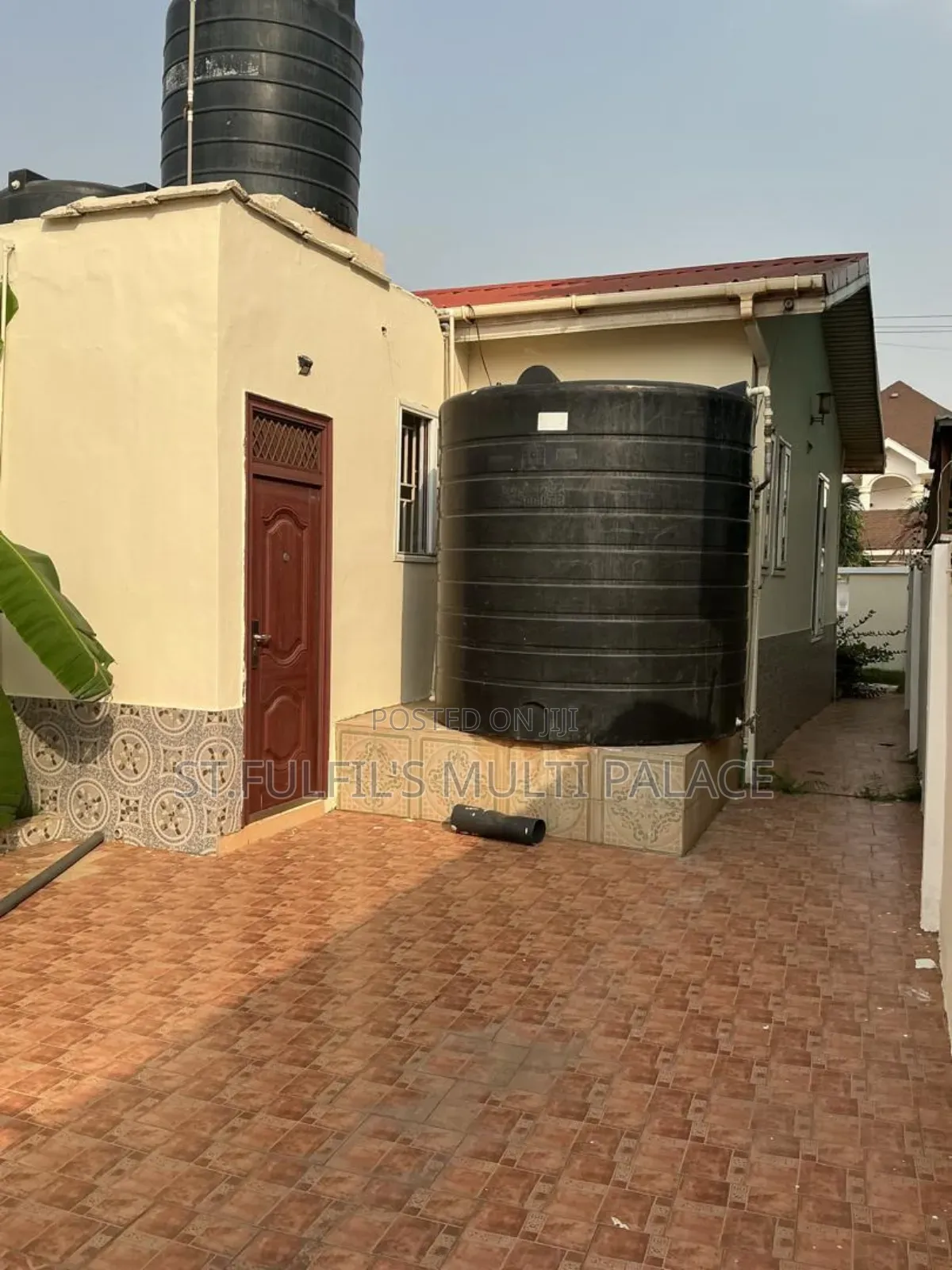 6bdrm House in Botwe Near Little for rent
