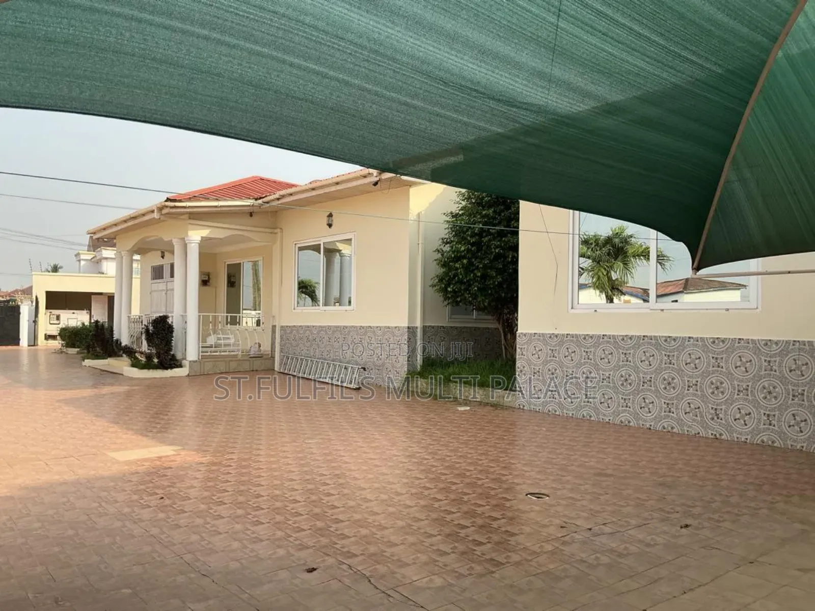 6bdrm House in Botwe Near Little for rent