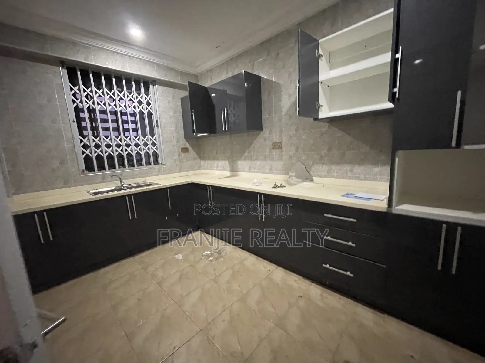 2bdrm Apartment in Franjie Realty, Lapaz for rent