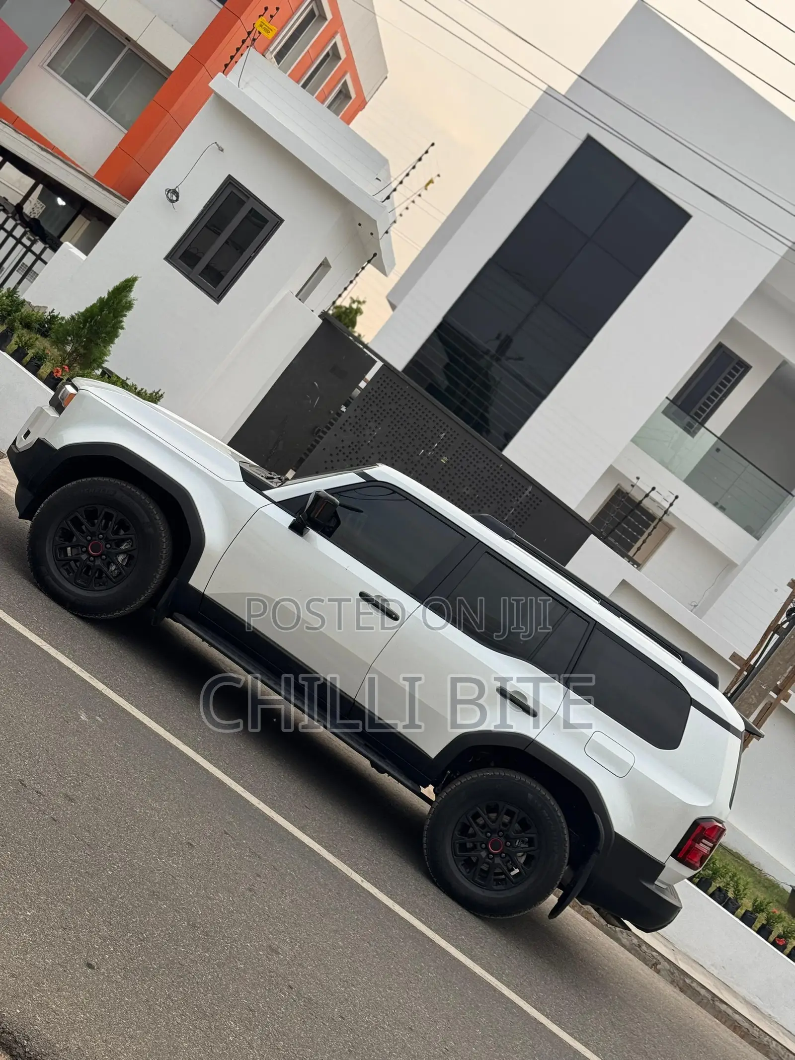 Toyota Land Cruiser Prado 2.7 2024 White
