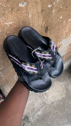 Gucci Stepper. 39-44