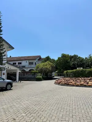 Furnished 5bdrm Townhouse / Terrace for rent
