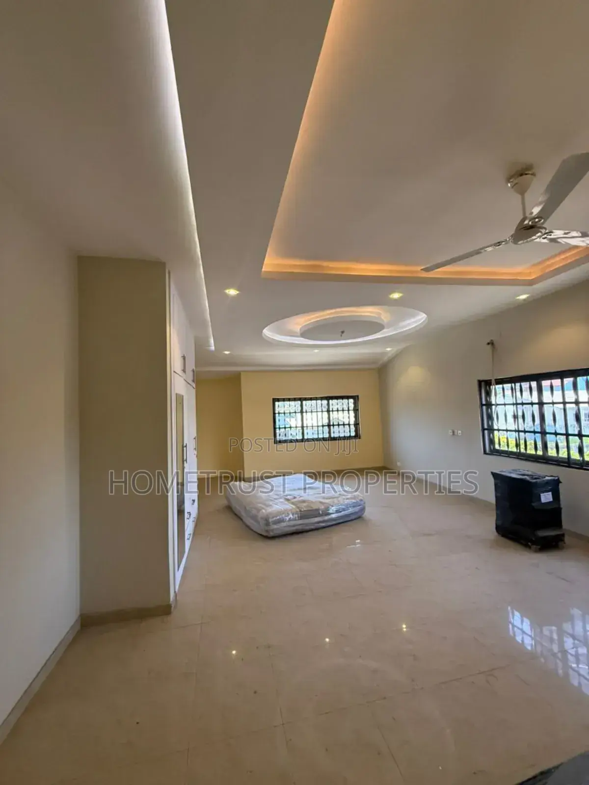 5bdrm House in Weija Scc Area for sale