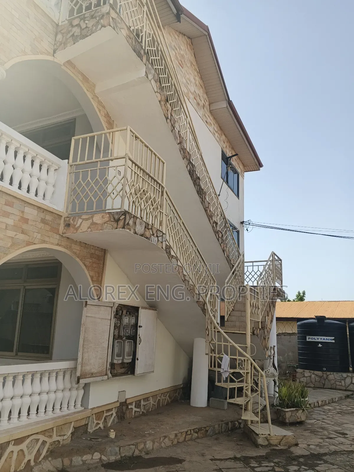3bdrm Apartment in Housing Down for rent