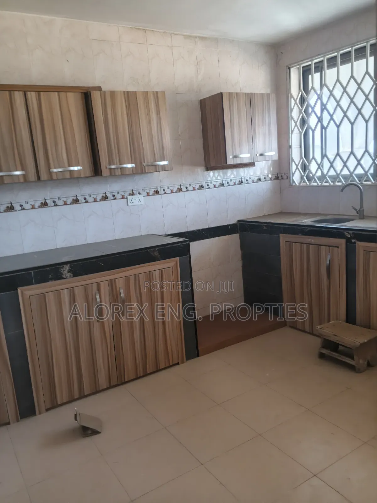 3bdrm Apartment in Housing Down for rent