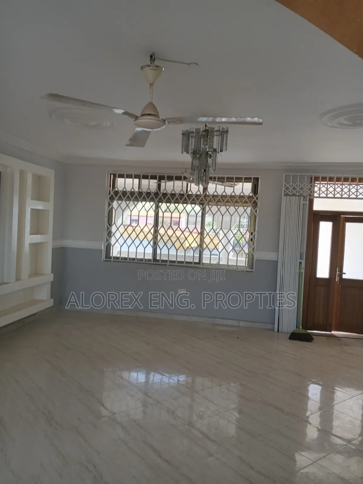 3bdrm Apartment in Housing Down for rent