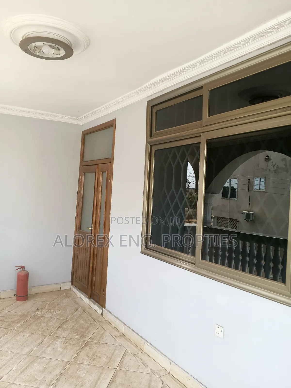 3bdrm Apartment in Housing Down for rent
