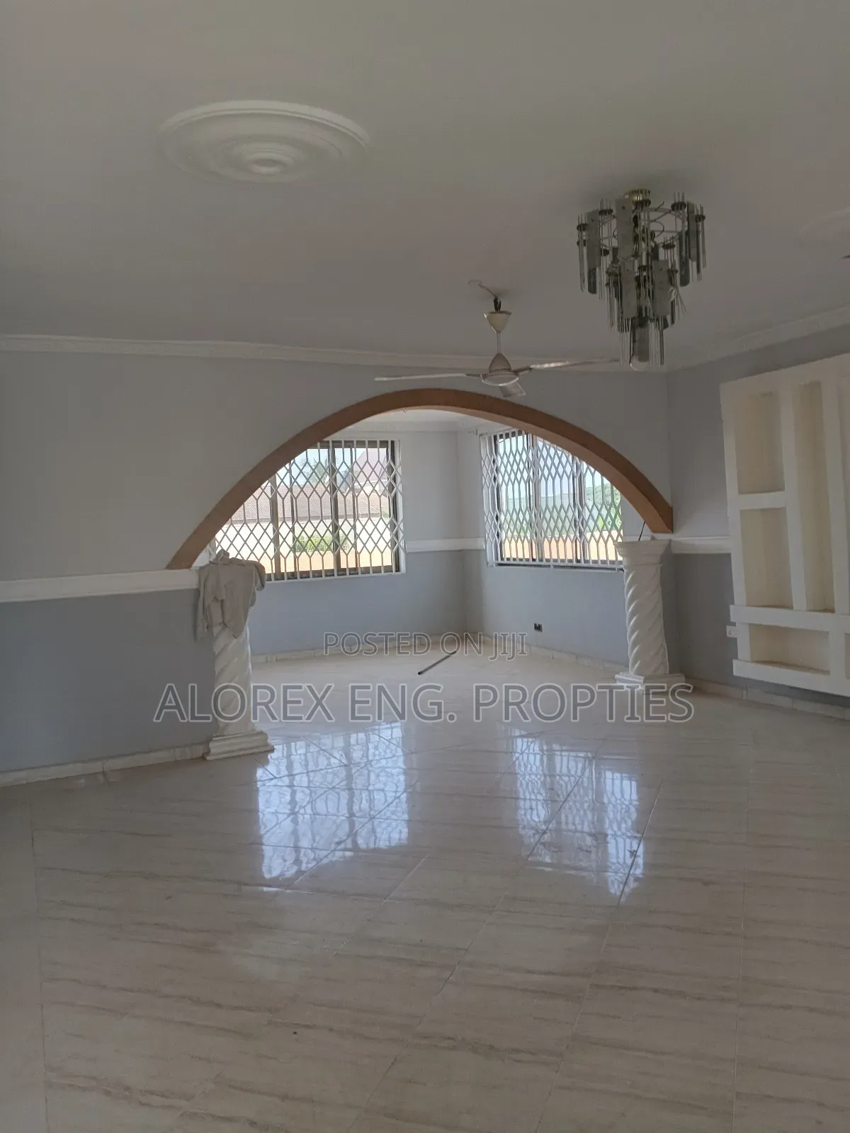 3bdrm Apartment in Housing Down for rent